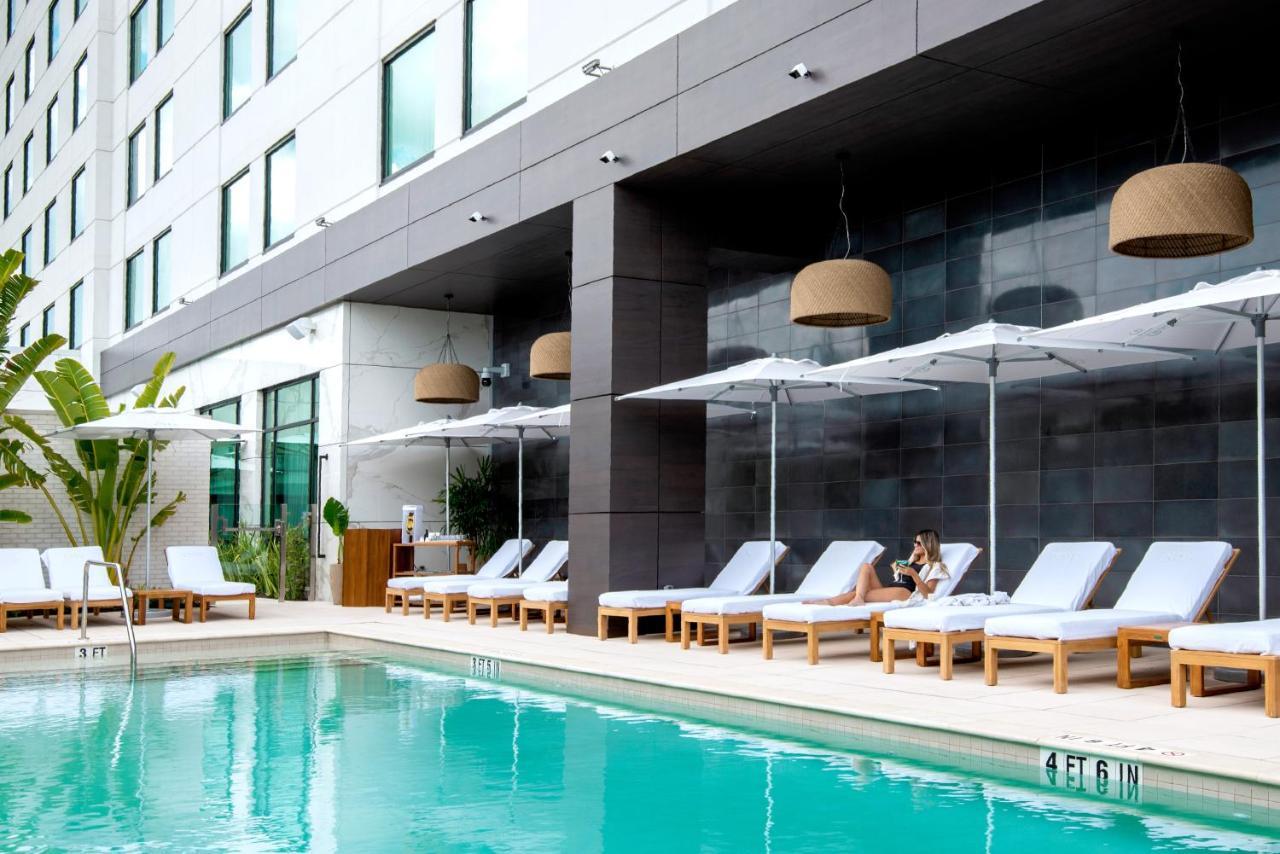 ette luxury hotel&spa Four Corners Extérieur photo The pool at the W South Beach