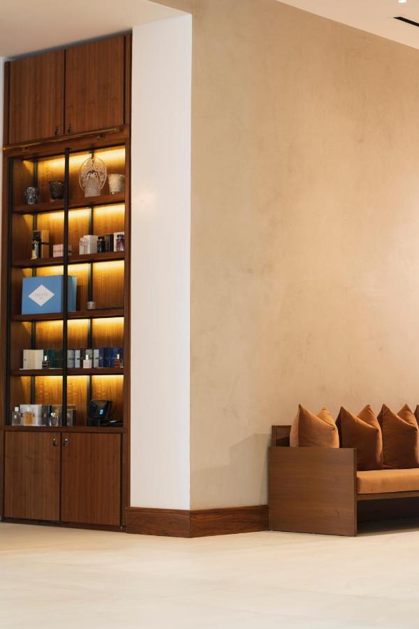ette luxury hotel&spa Four Corners Extérieur photo A wall with a polished plaster finish